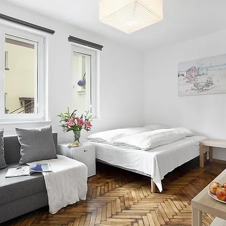 Apartament Aparts *