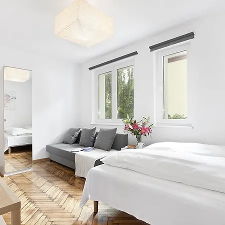 Apartament Aparts *